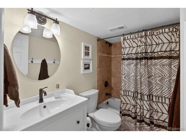 4864 E Links Cir, Centennial, CO 80122