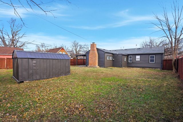 1701 S Roanoke Dr, Wichita, KS 67218