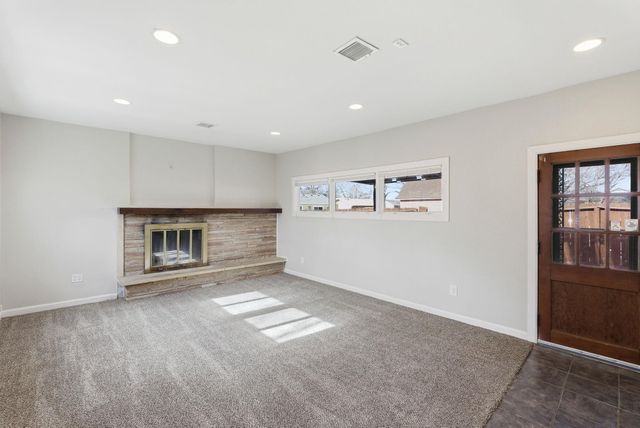 1701 S Roanoke Dr, Wichita, KS 67218