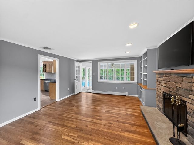 19 Tilton Ln, Andover, MA 01810