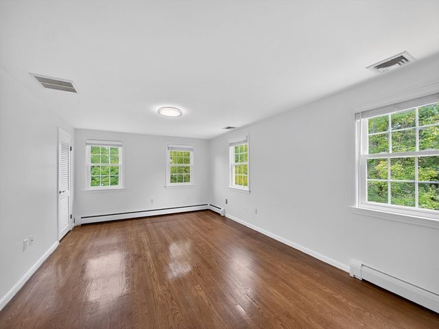 19 Tilton Ln, Andover, MA 01810
