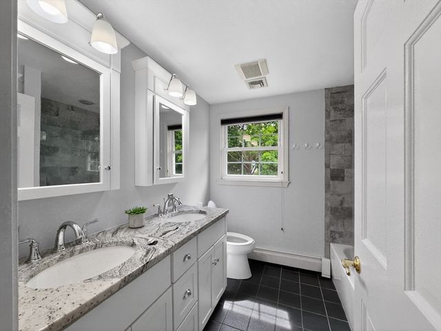 19 Tilton Ln, Andover, MA 01810