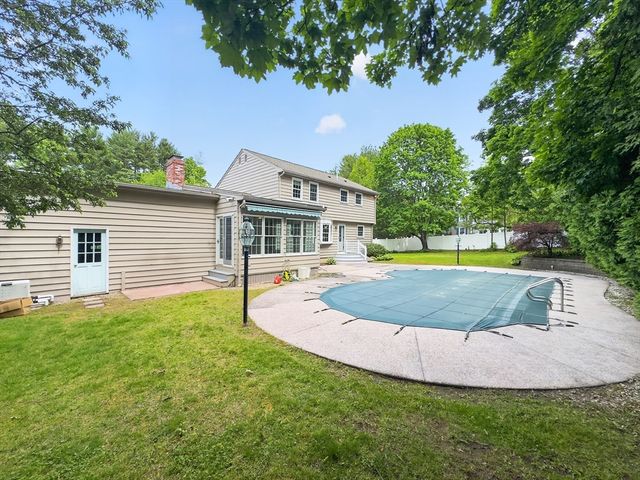 19 Tilton Ln, Andover, MA 01810