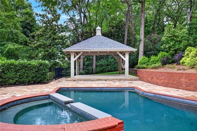 62 Blackland Road NW, Atlanta, GA 30342