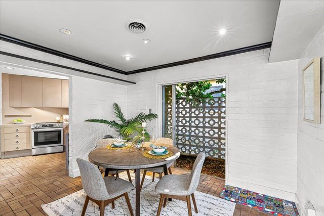 1018 W Morris Ave, Modesto, CA 95350