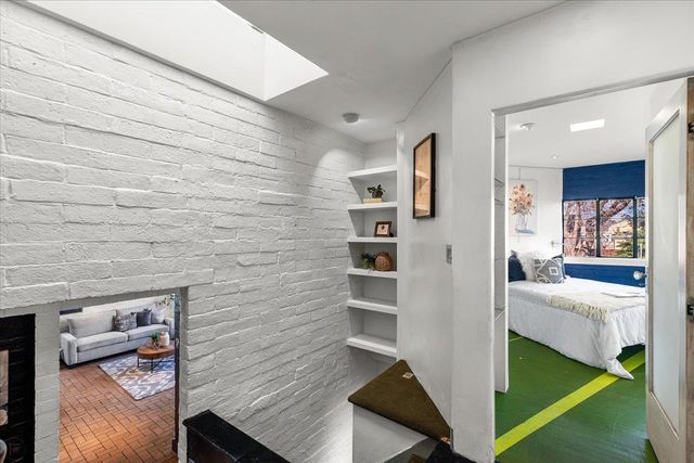 1018 W Morris Ave, Modesto, CA 95350