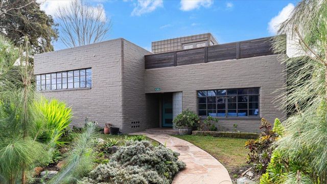 1018 W Morris Ave, Modesto, CA 95350