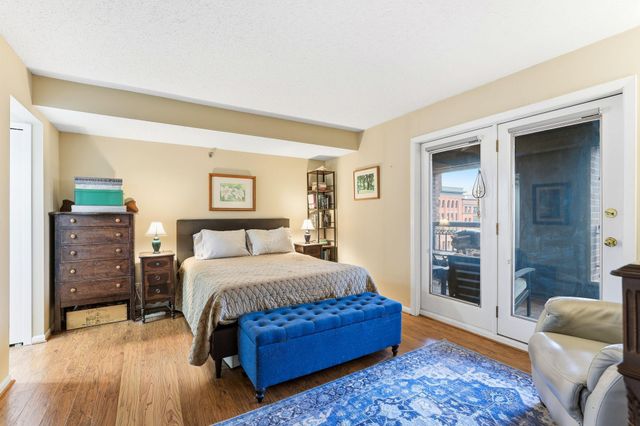 198 6th Street E 501, Saint Paul, MN 55101