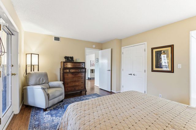 198 6th Street E 501, Saint Paul, MN 55101