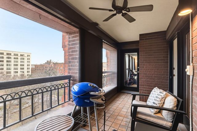 198 6th Street E 501, Saint Paul, MN 55101