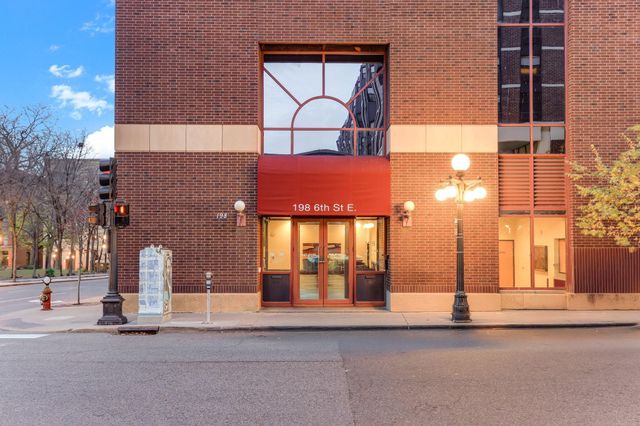 198 6th Street E 501, Saint Paul, MN 55101