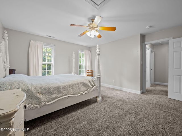 122 Forest Lane, Swansboro, NC 28584