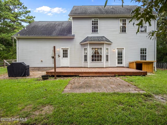 122 Forest Lane, Swansboro, NC 28584