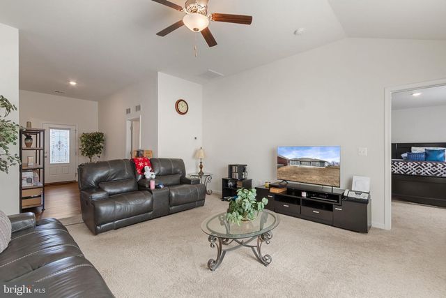 17340 MARY ADAMS AVE, Bowling Green, VA 22427