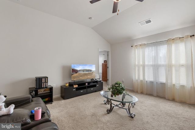 17340 MARY ADAMS AVE, Bowling Green, VA 22427