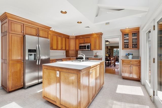 25 Forest Ridge Road, Weston, MA 02493