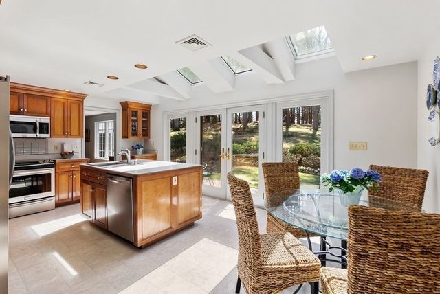 25 Forest Ridge Road, Weston, MA 02493
