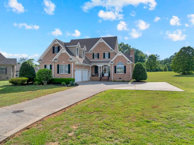 102 Waycross Dr, Shelbyville, TN 37160