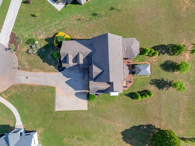 102 Waycross Dr, Shelbyville, TN 37160