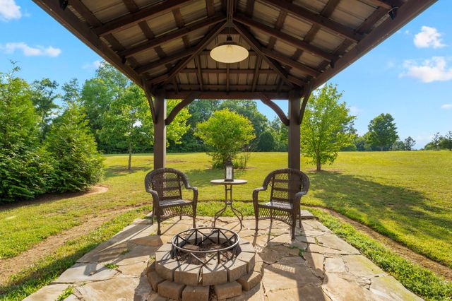 102 Waycross Dr, Shelbyville, TN 37160