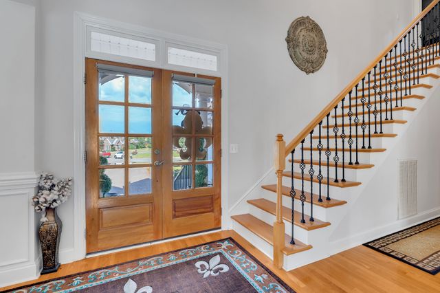 102 Waycross Dr, Shelbyville, TN 37160