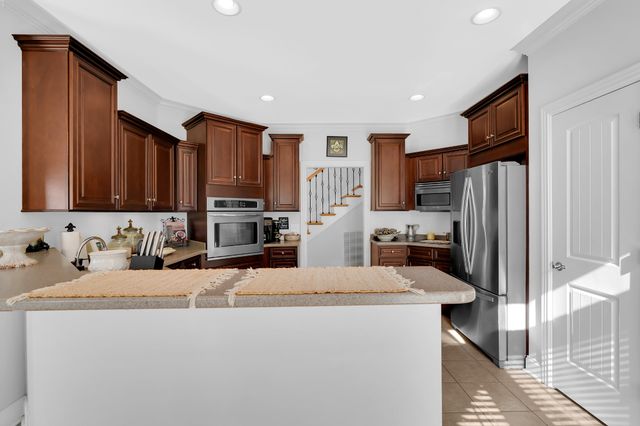 102 Waycross Dr, Shelbyville, TN 37160