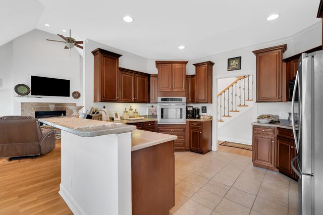 102 Waycross Dr, Shelbyville, TN 37160