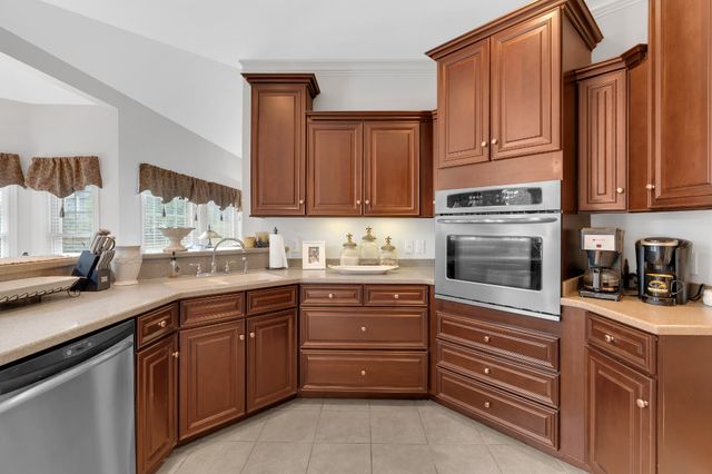 102 Waycross Dr, Shelbyville, TN 37160