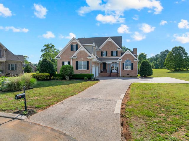 102 Waycross Dr, Shelbyville, TN 37160