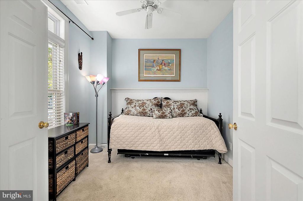 Image 10 of property listing at 30 SEASIDE DR #LUS-BR, Ocean City, MD 21842