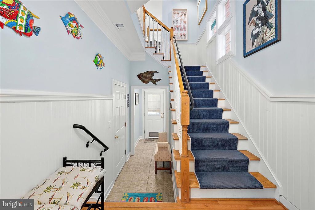 Image 4 of property listing at 30 SEASIDE DR #LUS-BR, Ocean City, MD 21842