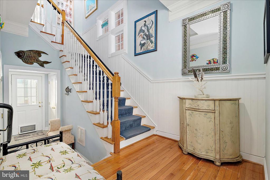 Image 7 of property listing at 30 SEASIDE DR #LUS-BR, Ocean City, MD 21842