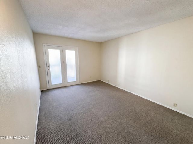 1200 E River Road C37, Tucson, AZ 85718