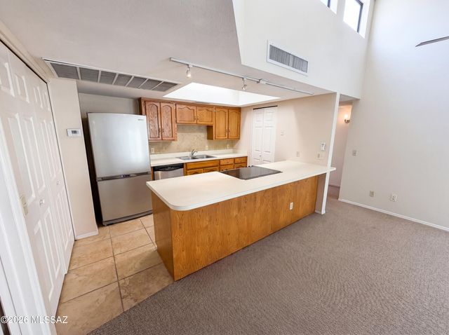 1200 E River Road C37, Tucson, AZ 85718