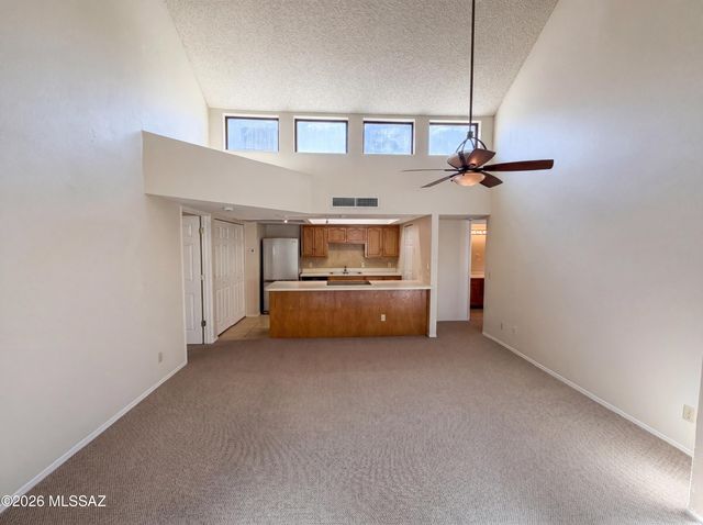 1200 E River Road C37, Tucson, AZ 85718