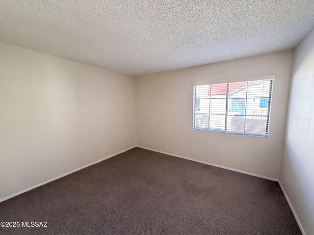 1200 E River Road C37, Tucson, AZ 85718