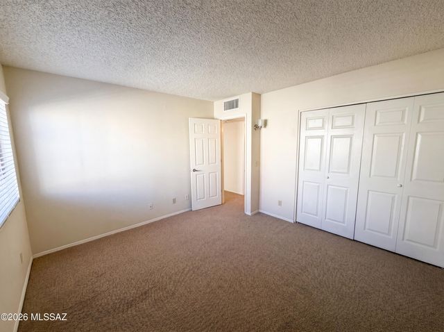 1200 E River Road C37, Tucson, AZ 85718