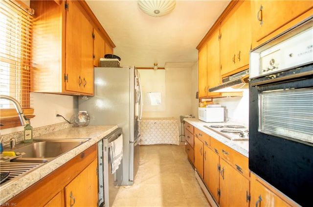 30124 Country Club RD, Courtland, VA 23837