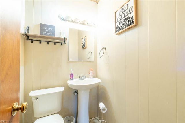 30124 Country Club RD, Courtland, VA 23837