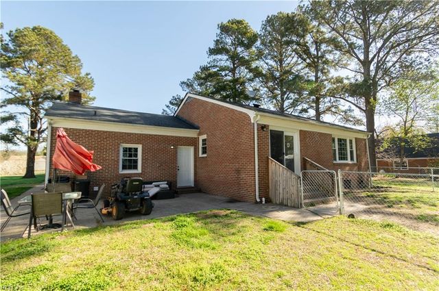 30124 Country Club RD, Courtland, VA 23837