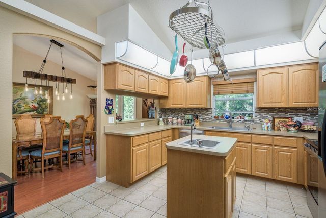 7182 GRIFFIN ROAD, Brooksville, FL 34601