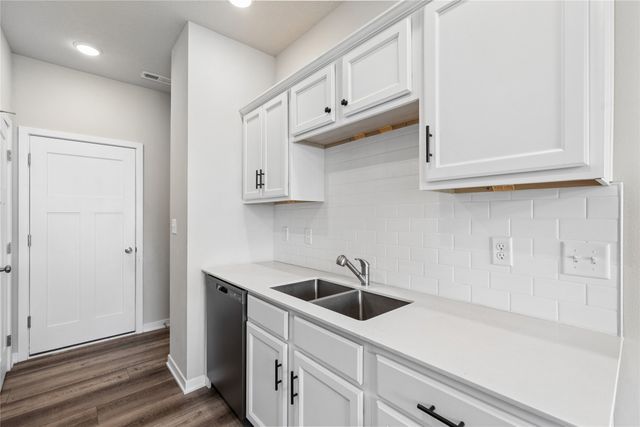 1235 NW 33rd Lane, Ankeny, IA 50023