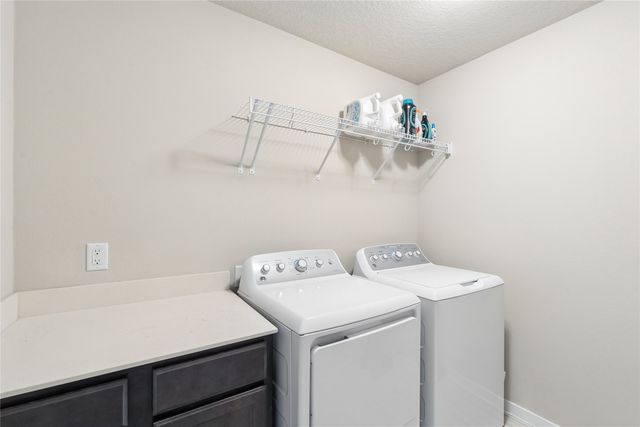 1235 NW 33rd Lane, Ankeny, IA 50023
