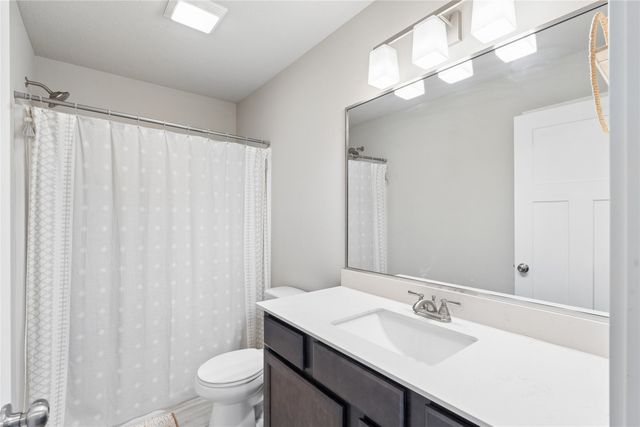 1235 NW 33rd Lane, Ankeny, IA 50023