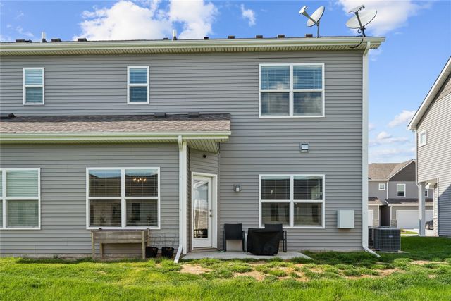 1235 NW 33rd Lane, Ankeny, IA 50023