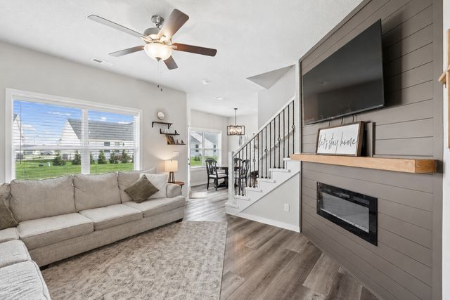 1235 NW 33rd Lane, Ankeny, IA 50023