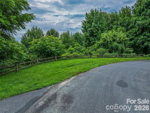 9999 Kestrel Lane, Black Mountain, NC 28711