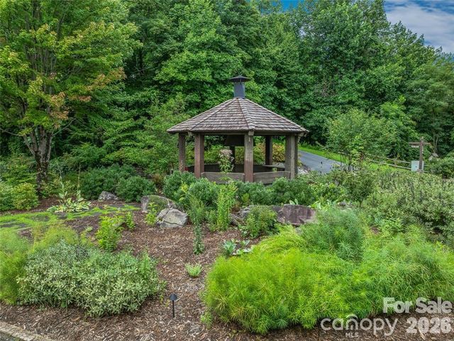 9999 Kestrel Lane, Black Mountain, NC 28711