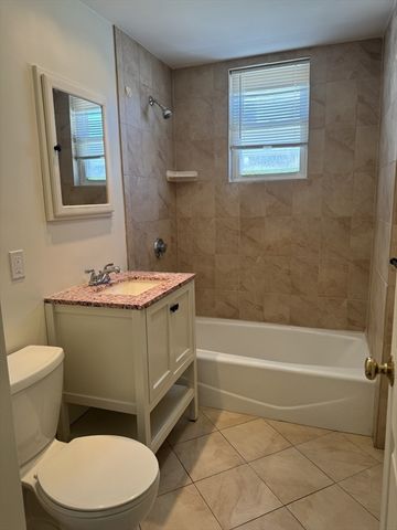 382 Salem 2, Medford, MA 02155