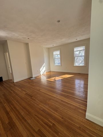 382 Salem 2, Medford, MA 02155